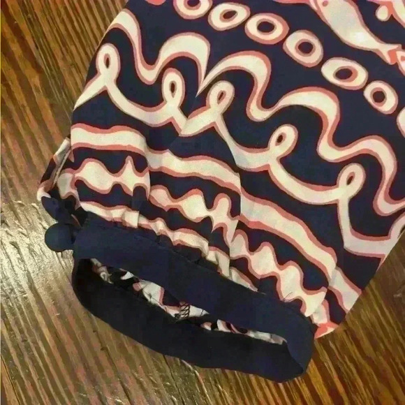 Vineyard Vines 100% Silk Nautical Seascapes 3/4 Sleeve Tunic size M - Picture 4 of 7